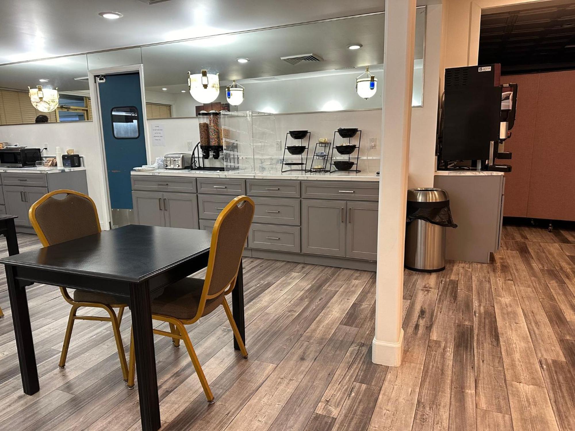 Red Roof Inn Yuba City Bonanza - Marysville Экстерьер фото